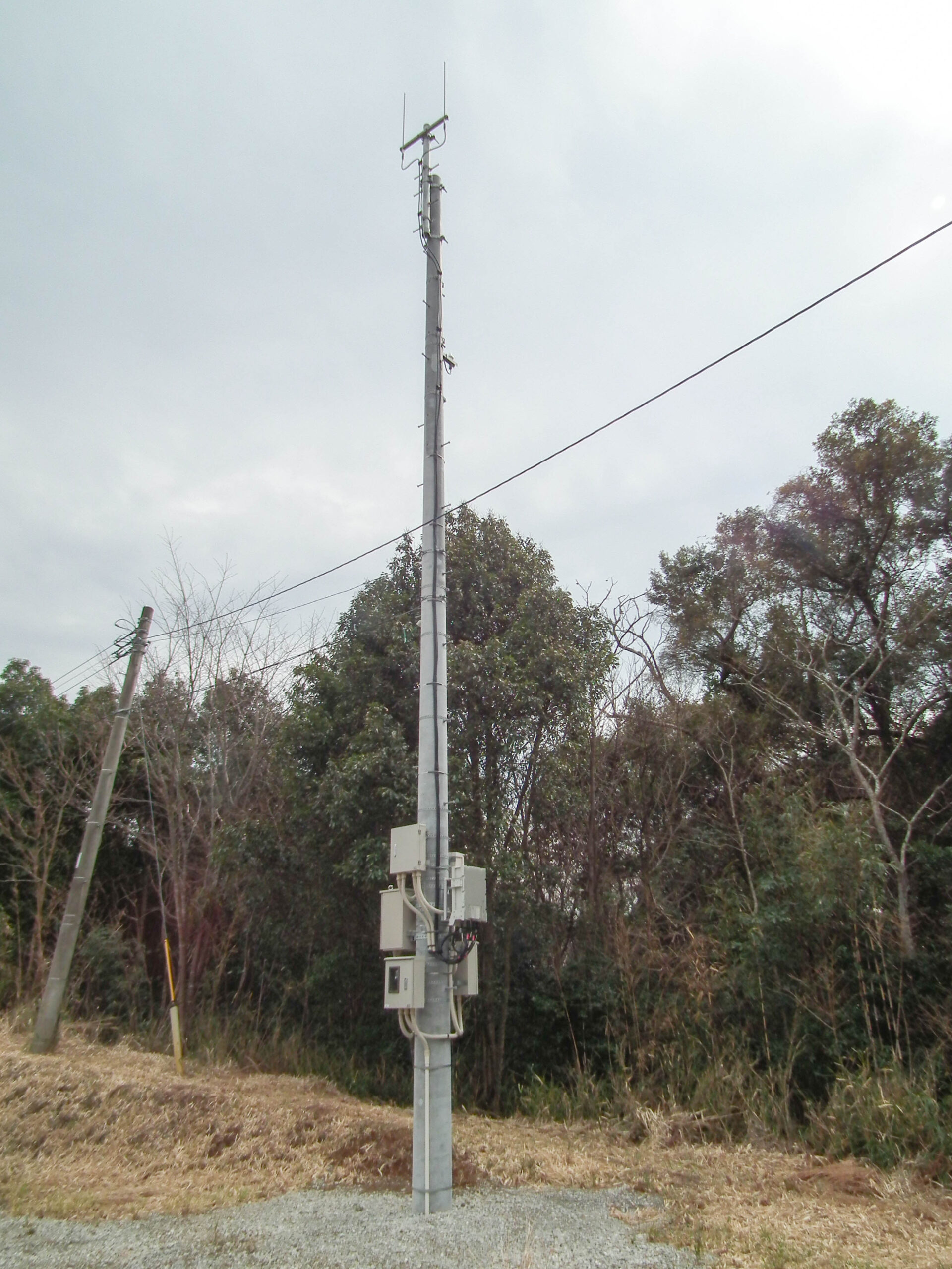 Real WiMAX base station outdoor equipment and cable route