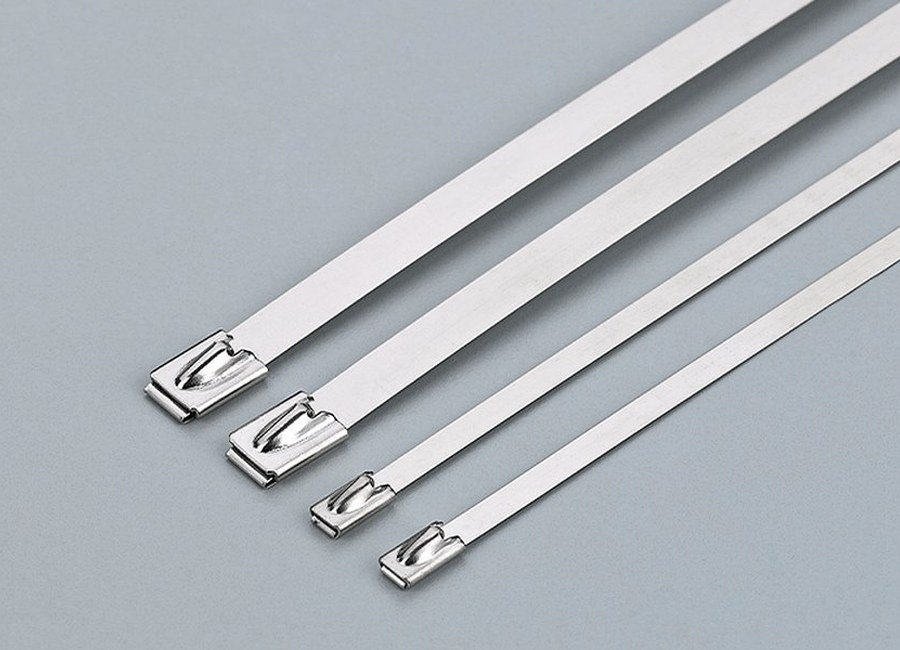 Stainless steel cable ties for offshore, coastal and high-vibration wind applications